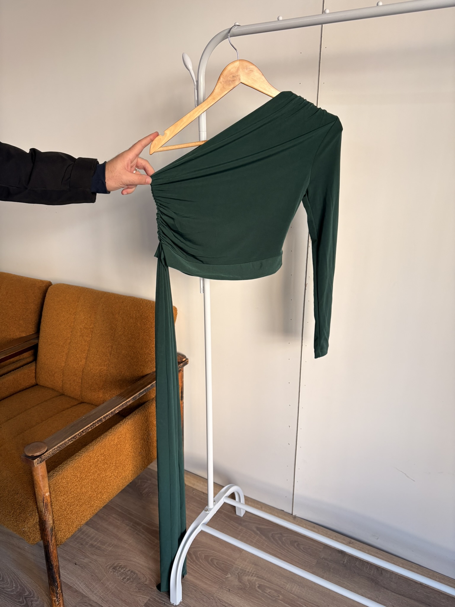 Bluzë One-Shoulder Dark Green - (Masa M)