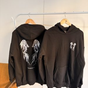 Hoodie “Engjëlli” – I Zi